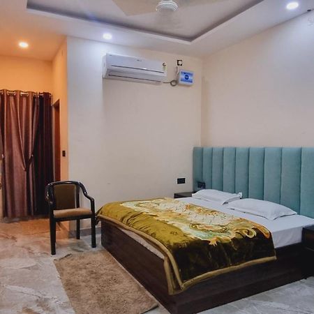 Surya Palace Ayodhya Екстериор снимка