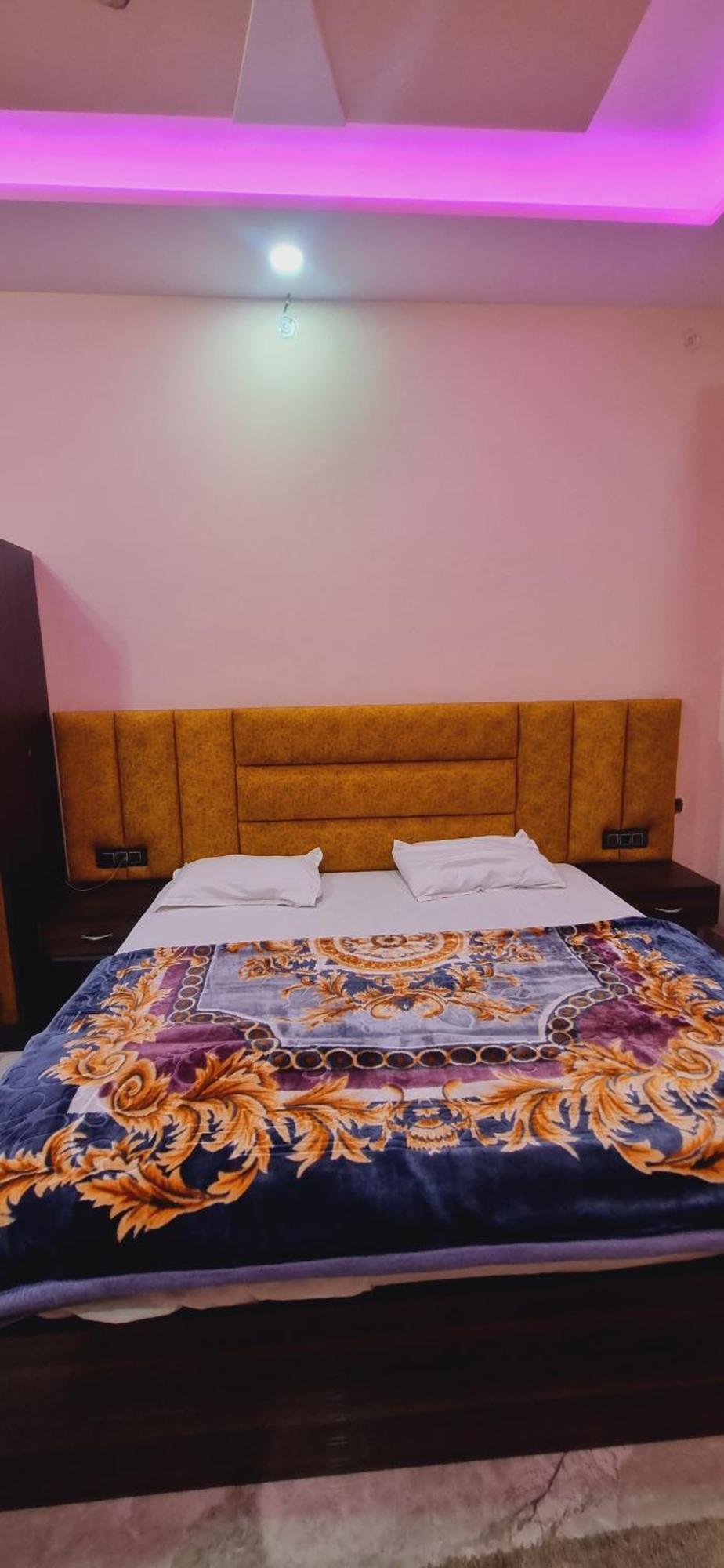 Surya Palace Ayodhya Екстериор снимка