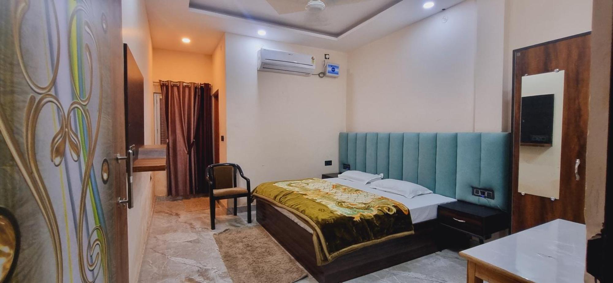 Surya Palace Ayodhya Екстериор снимка