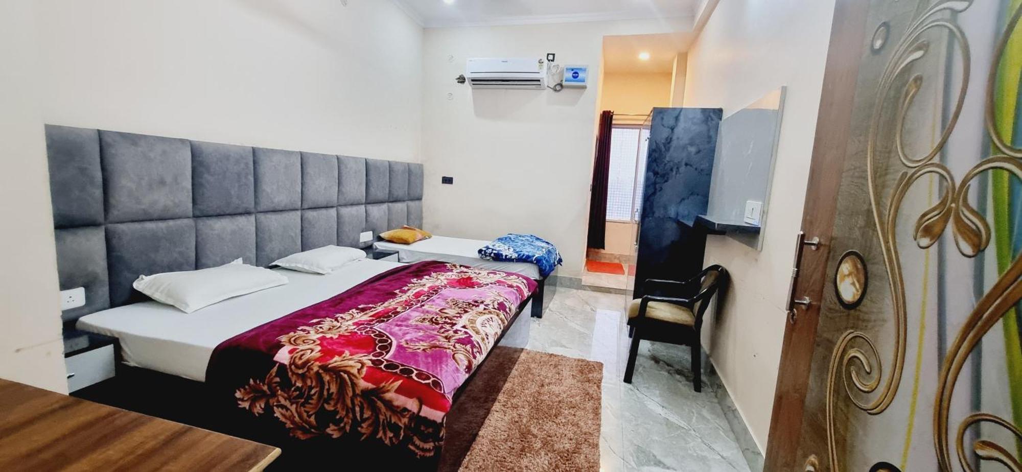 Surya Palace Ayodhya Екстериор снимка